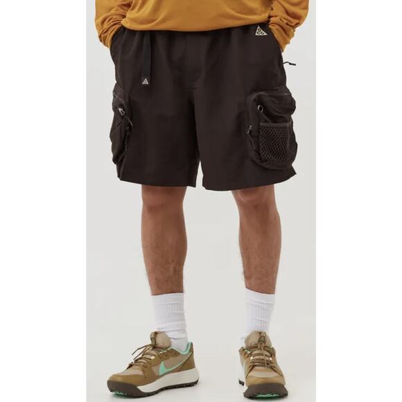 Nike ACG Cargo Woven trail Shorts Mens Size M Dark Brown DN3945-220 - Picture 1 of 4